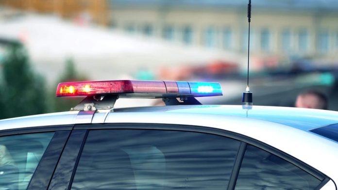Trei minori, cu vârste între 13 și 16 ani, au înjunghiat un taximetrist. I-a deranjat prețul  cursei