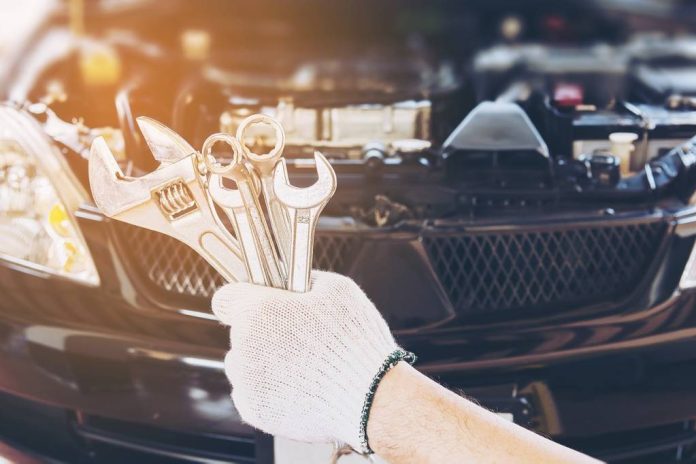 Service-uri auto și societăți de asigurare, amendate pentru o înțelegere pe piața serviciilor de întreținere și reparare a autovehiculelor