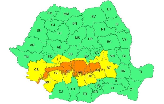 Precipitații importante cantitativ, strat de zăpadă și viscol la peste 1700 m