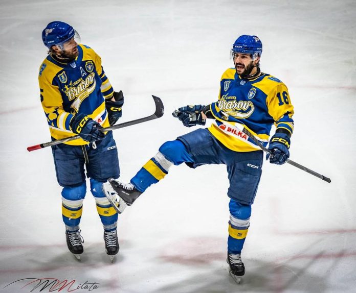 Hochei pe gheaţă: Corona Brașov, victorie clară cu Red Hawks București