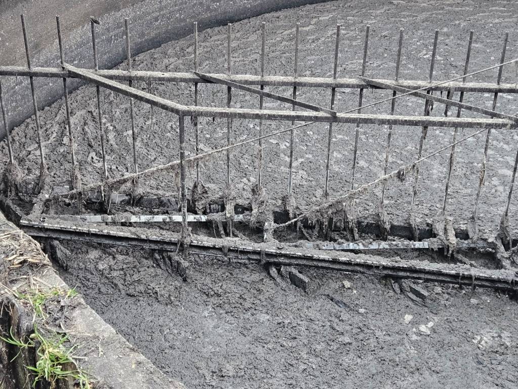 Toaleta sau chiuveta nu sunt coșuri de gunoi l Stația de Epurare Brașov, afectată de șervețele umede (FOTO)