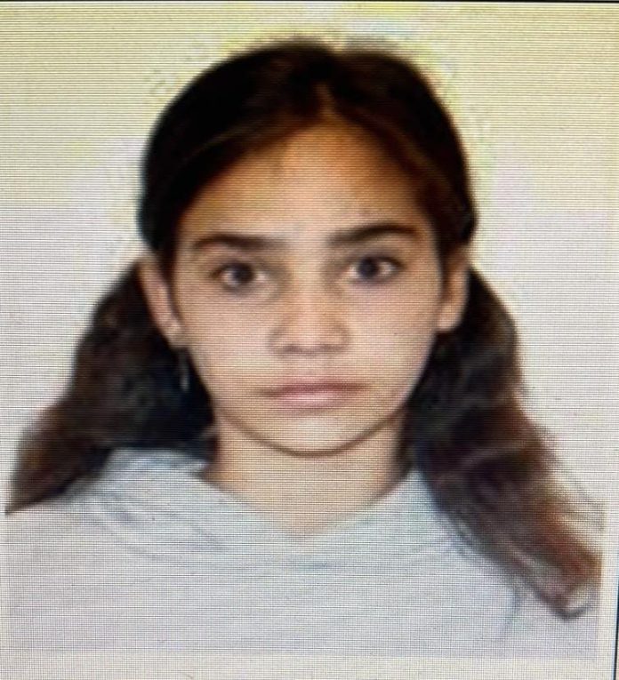 O adolescentă de 15 ani a dispărut de acasă. Dacă o vedeți, sunați la 112!