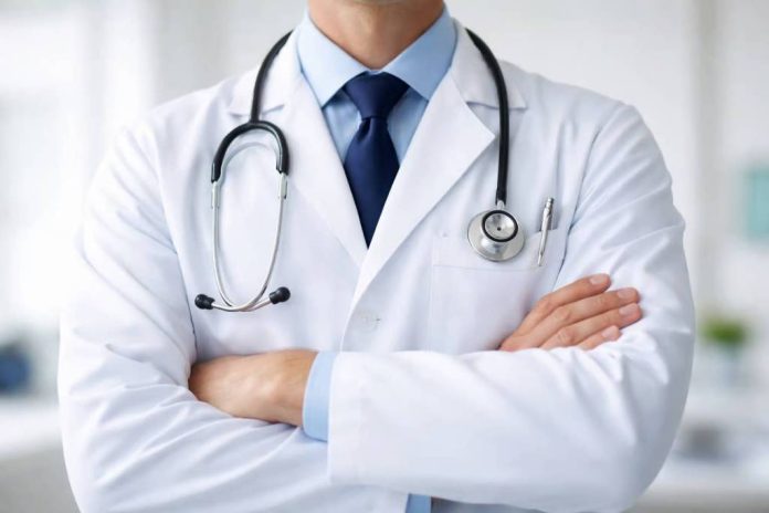 Ministrul Sănătății anunță sancțiuni dure pentru medicii care pleacă la privat în timpul programului de la stat