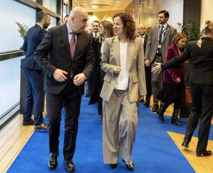 Roxana Mînzatu, după discuţia cu premierul Ilie Bolojan: Îmi doresc ca România să fie un exemplu de bună practică în ceea ce priveşte implementarea proiectelor din Fondul Social European Plus, pentru care există o alocare de 7,2 miliarde de euro