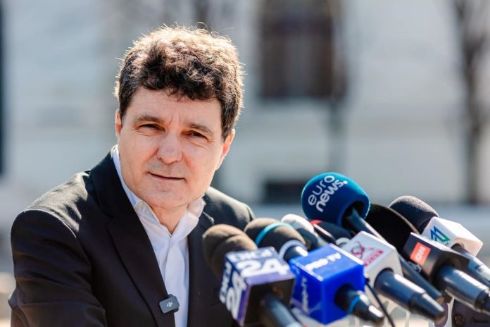 Nicușor Dan, despre propunerea lui Macron de a intra sub umbrela nucleară a Franței