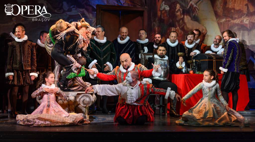 „Rigoletto”, la 175 de ani de la premiera mondială, în două reprezentații, la sfârșitul săptămânii, pe scena Operei Brașov 