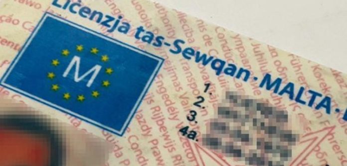 O țară oferă 25.000 de euro tinerilor care renunță la permisul auto