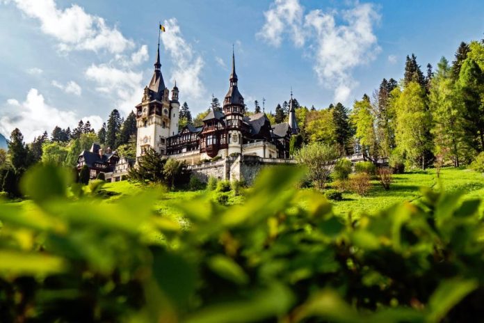 Travelminit.ro: Românii aleg vacanțe în țară de 1 Mai, pe fondul incertitudinilor economice