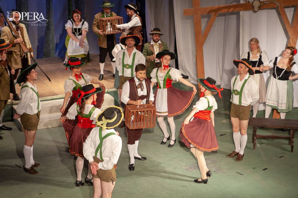 „Vânzătorul de păsări”, pe scena Operei Brașov. Premiera lucrării a avut loc la Theater an der Wien, în 1891