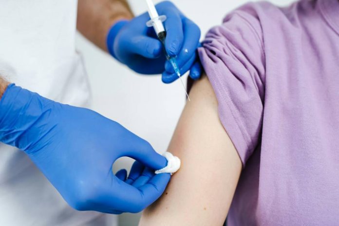 Direcția de Sănătate Publică a județului Brașov: Rata scăzută de vaccinare menține riscul de rujeolă