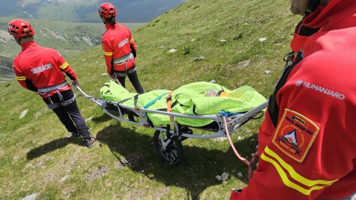 7 persoane salvate după 12 apeluri la Salvamont, în ultimele ore