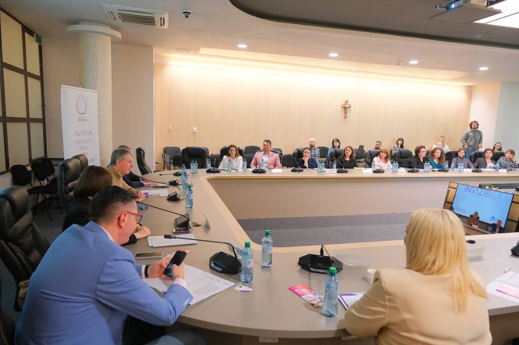 Poza pentru articolul Proiectul „INVIZIBILII” sprijină trei categorii aflate în dificultate economică