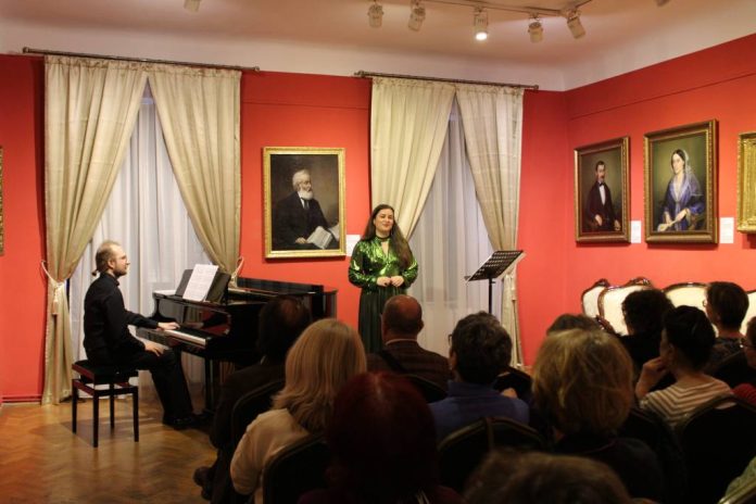 Muzeul Casa Mureșenilor prezintă „Recitalul de la ora cinci”, cu lucrări de Schubert, Verdi și Mozart