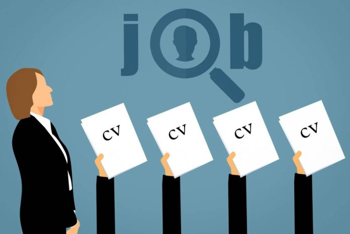 Tot mai mulți români își caută job: Creștere de 13% a candidaților noi în 2026