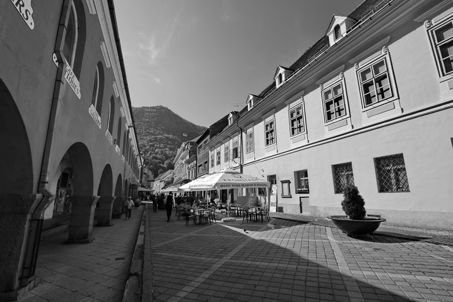 MARTORI DE PIATRĂ: Străzile cu istorie din vechiul Brașov