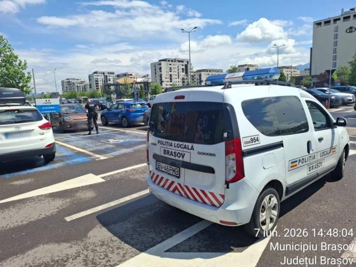 Amenzi de peste 36.000 de lei în Brașov: Poliția Locală a vizat cerșetoria și ocuparea abuzivă a locurilor pentru persoane cu dizabilități