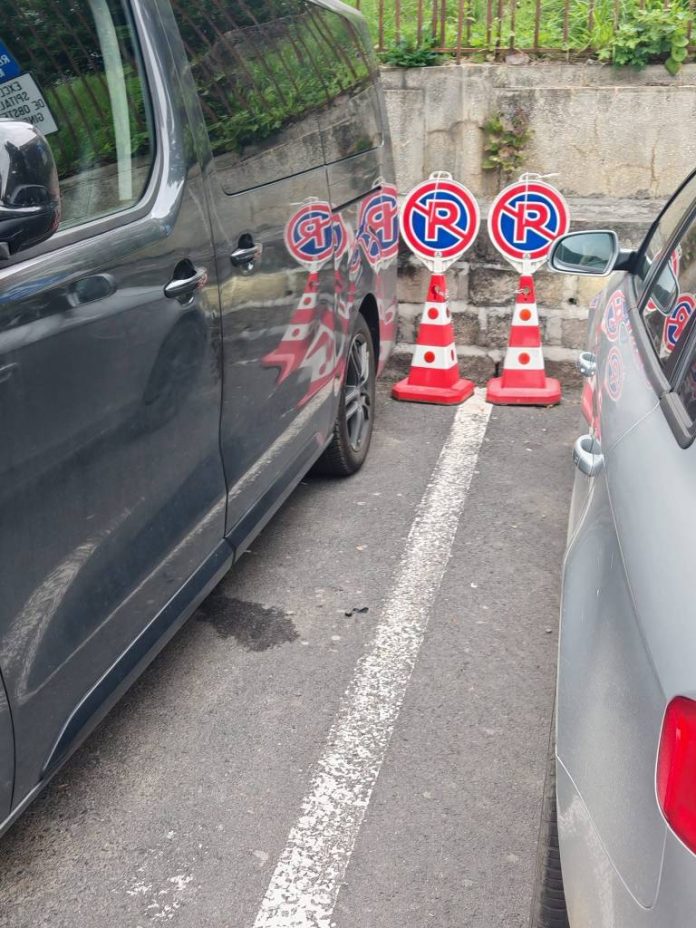 Poliția Locală Brașov începe controale în parcări. Amenzi de până la 6.000 de lei pentru ocuparea ilegală a locurilor