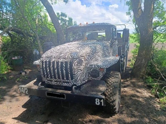 Tehnică din timpul Primului Război Mondial: Rusia folosește camuflajul „zebră” pentru a se apăra de dronele cu inteligență artificială