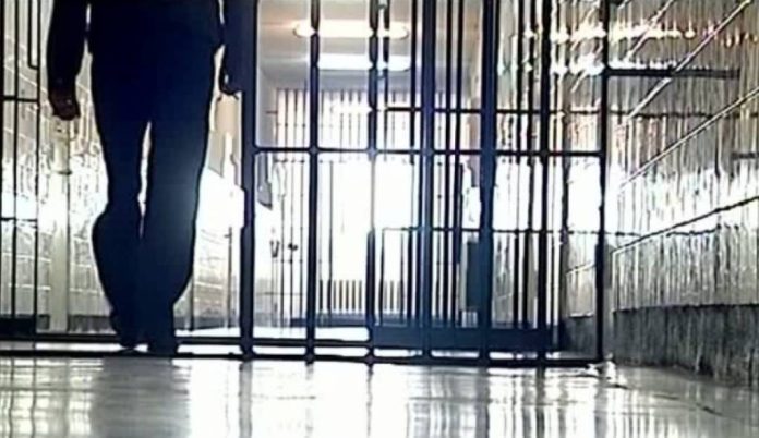 Bărbat din Zărnești, încarcerat după condamnare pentru conducere fără permis și alcool la volan