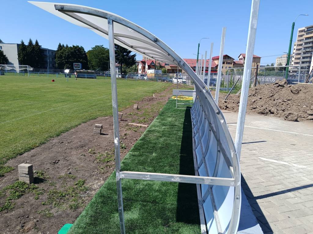 Galerie Foto. Au început lucrările la stadionul Metrom. Va fi omologat de FRF pentru meciuri de Liga 3?