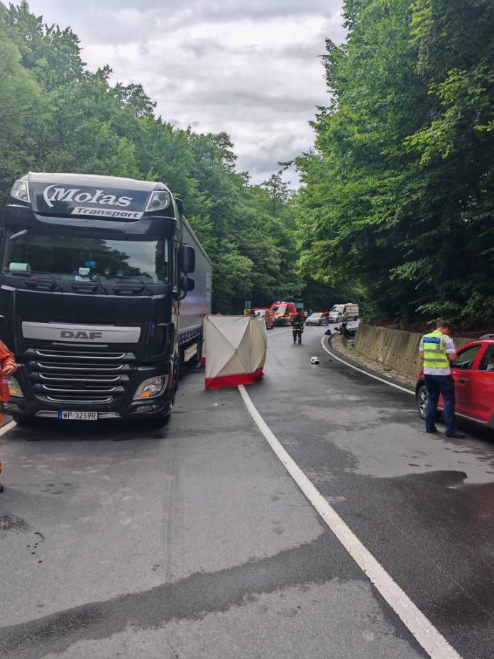 UPDATE. Accident mortal pe DN13, la Valea Bogății. Un motociclist și-a pierdut viața