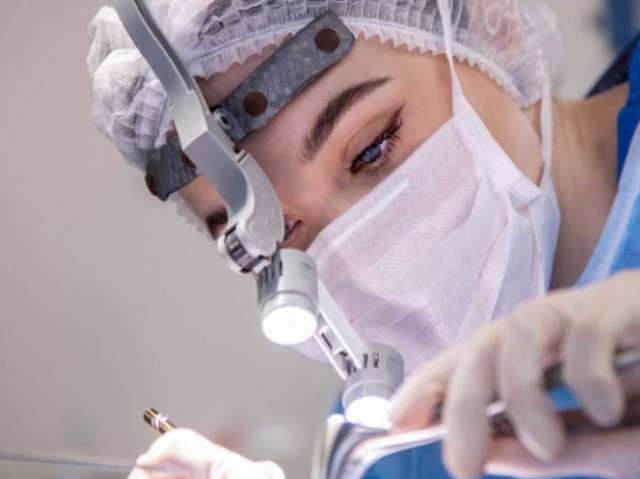 Poza pentru articolul După 7 ani, gardă de Chirurgie Oro-Maxilo-Facială la Spitalul Judeţean Braşov