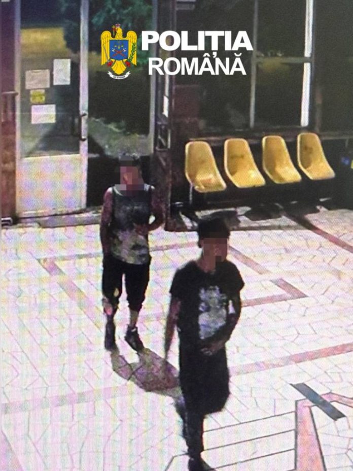 Doi tineri arestați după ce au smuls borseta unei femei în Gara Făgăraș. Au fost prinși la Perșani
