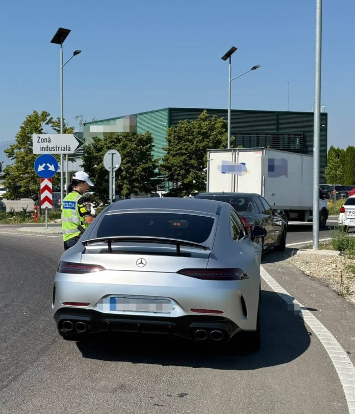 Aproape 100 de șoferi prinși cu viteză peste limita legală, la Brașov