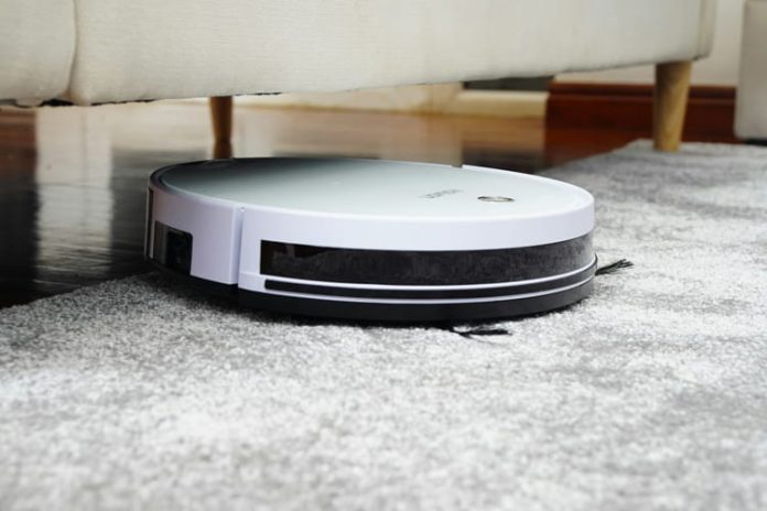 Un bărbat din Taiwan a primit închisoare după ce și-a filmat soția infidelă cu ajutorul aspiratorului robot
