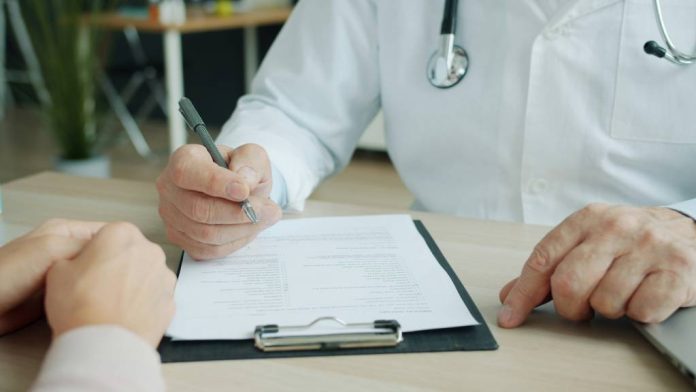 CAS Brașov: Persoanele neasigurate pot beneficia de servicii gratuite pentru prevenirea și depistarea cancerului