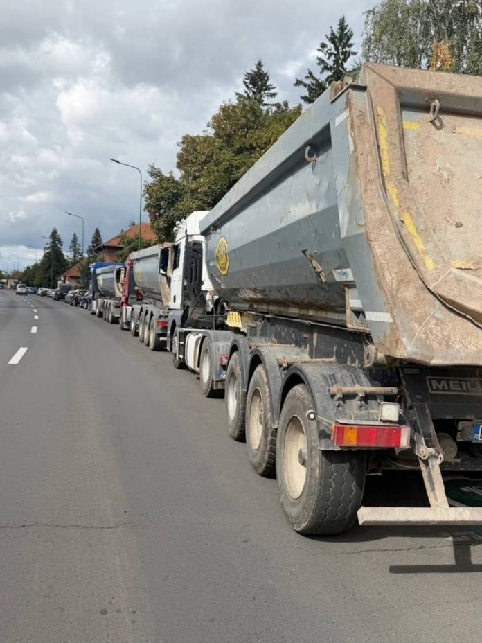 10 șoferi de autoutilitare, amendați pe strada Avram Iancu pentru depășirea limitei de tonaj