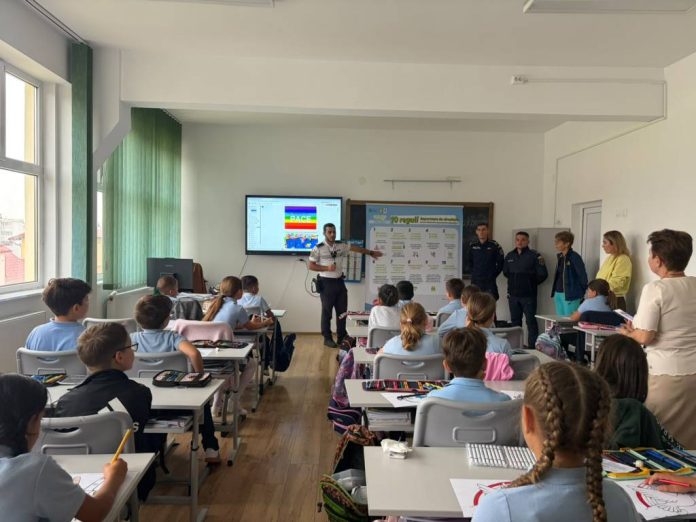 Lecție de educație rutieră pentru elevii de la Școala Gimnazială nr. 4