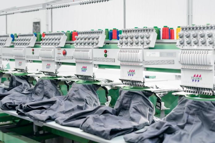 CWS Workwear aduce în Brașov standardele germane pentru curățarea uniformelor de lucru