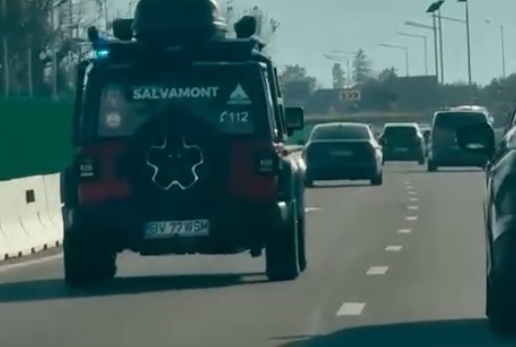 Salvamont Brașov face apel la șoferi: Acordați prioritate vehiculelor de intervenție