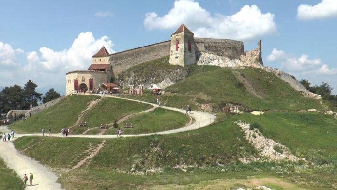 Cetatea Râșnov mai așteaptă până în 2029