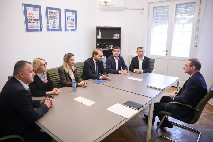 Dominic Fritz: USR nu va forma un guvern cu PSD. Formațiunea susține varianta unui guvern PNL-USR-UDMR