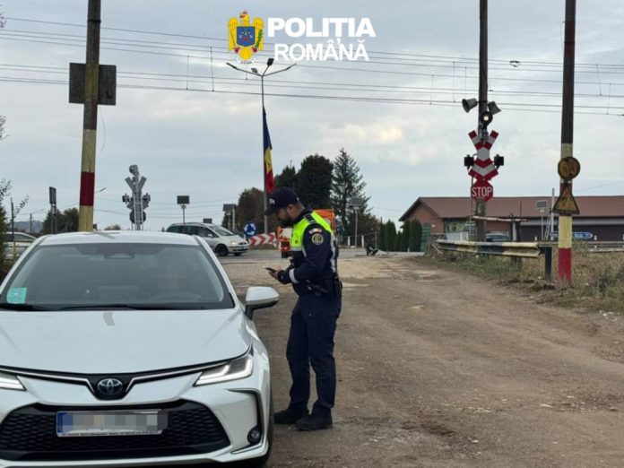 Controale la trecerile la nivel cu calea ferată. Amenzi de peste 10.000 de lei