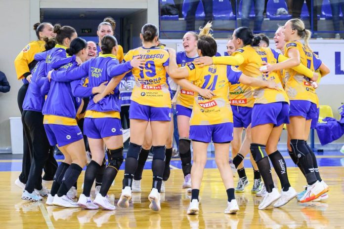 Handbal: Corona Brașov joacă pentru a urca în clasament! Duel cu CSM Târgu Jiu
