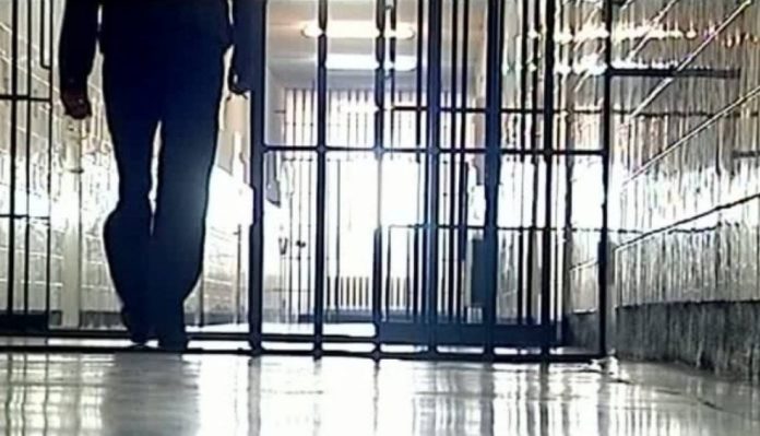 Un bărbat condamnat la 7 ani pentru viol a fost dus la Penitenciarul Codlea