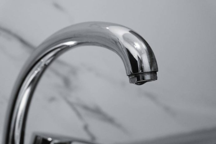 Furnizarea apei va fi întreruptă în Săcele miercuri, pe zece străzi